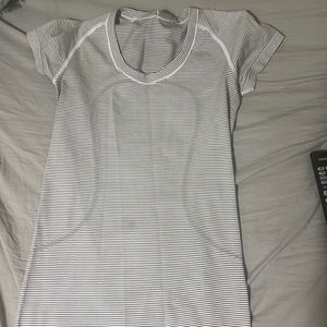 lululemon swiftly tech size 4/6
